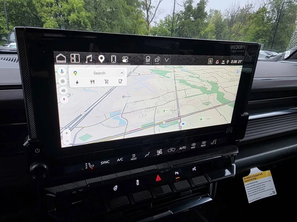 2026 GMC Hummer EV - Image 13 of 15