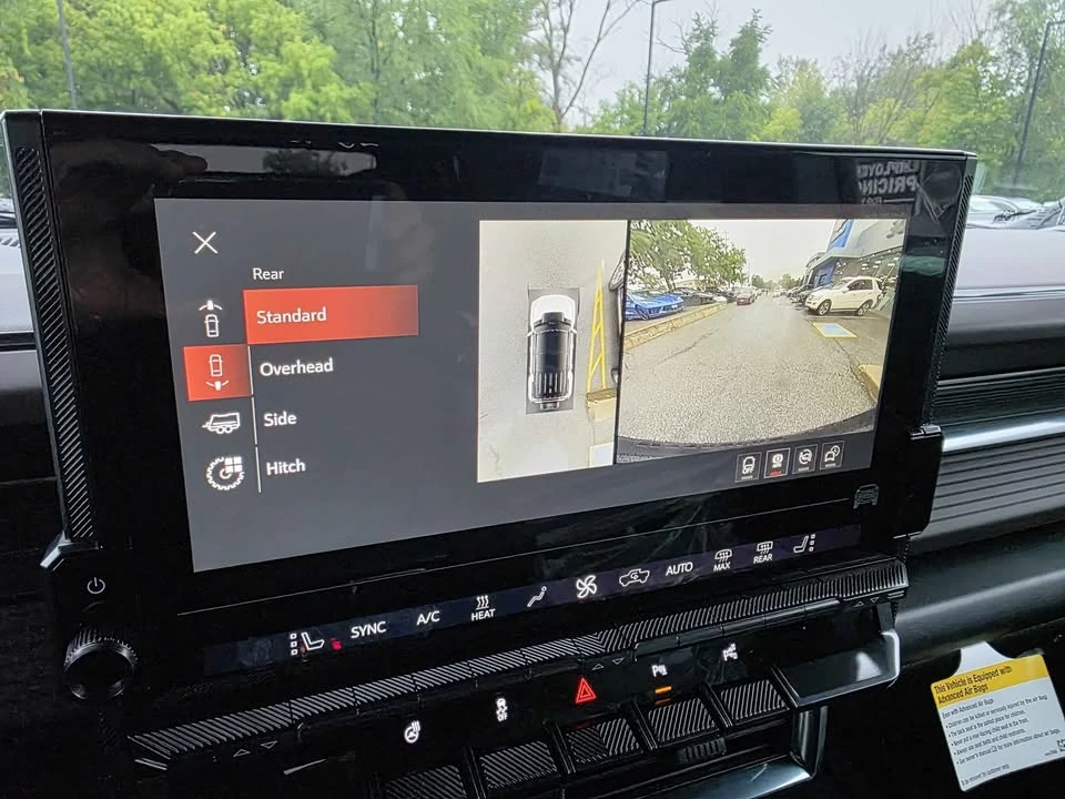 2026 GMC Hummer EV - Image 14 of 15