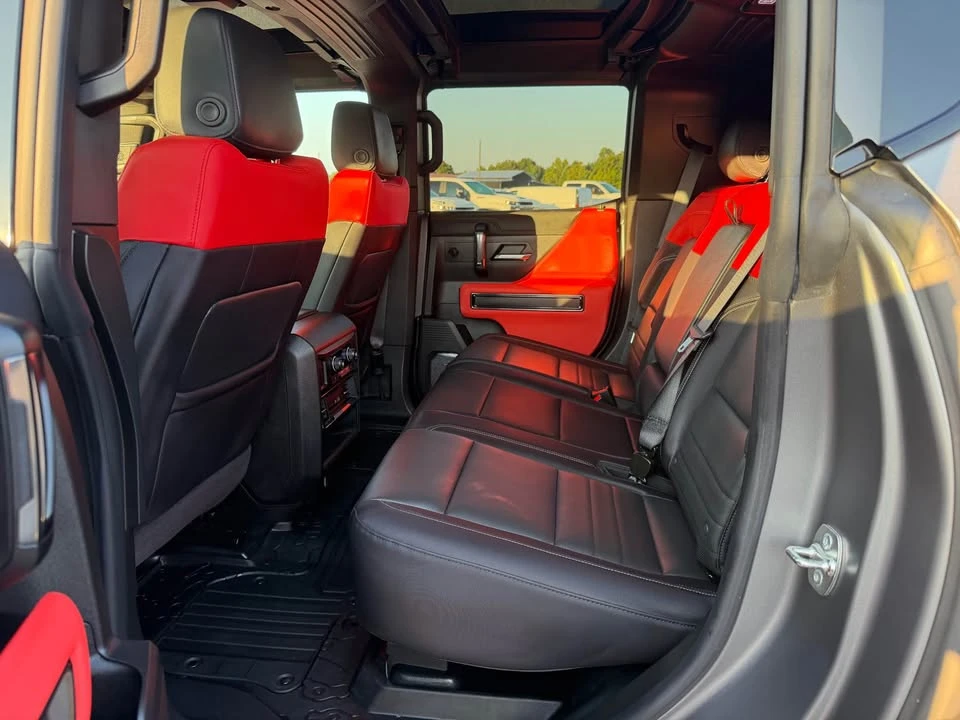 2026 GMC Hummer EV - Image 14 of 20