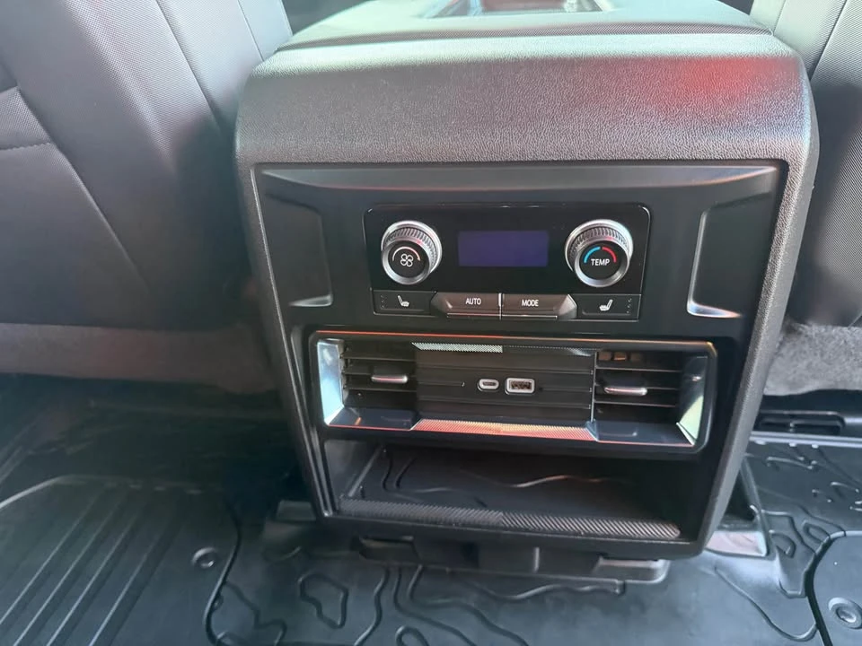 2026 GMC Hummer EV - Image 15 of 20