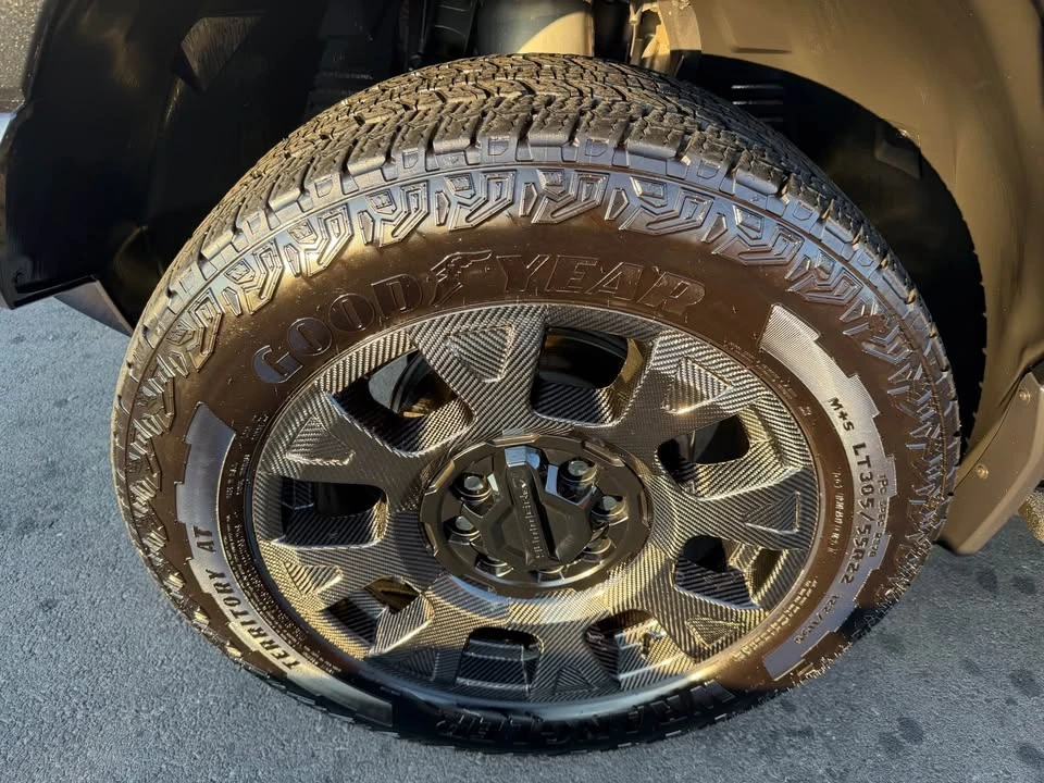 2026 GMC Hummer EV - Image 20 of 20