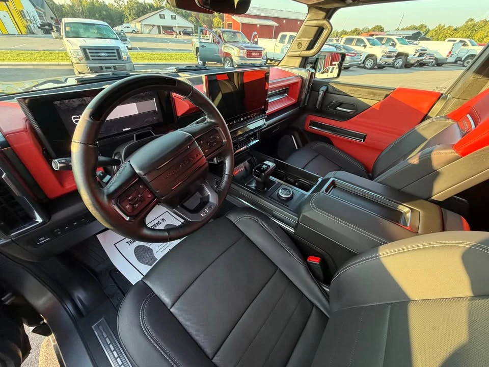 2026 GMC Hummer EV - Image 7 of 20