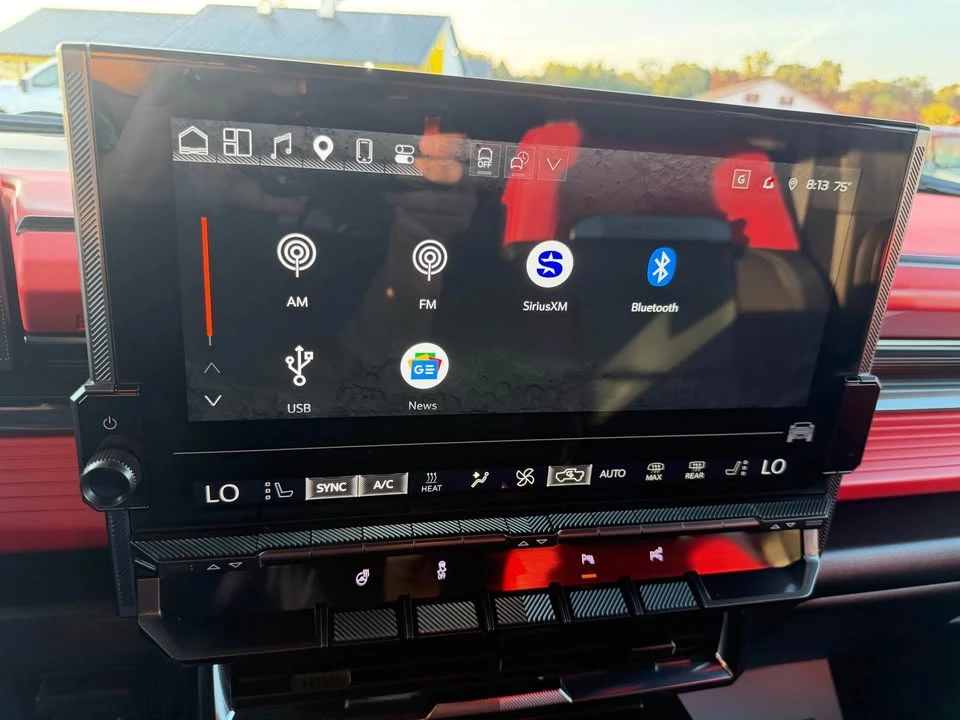 2026 GMC Hummer EV - Image 10 of 20