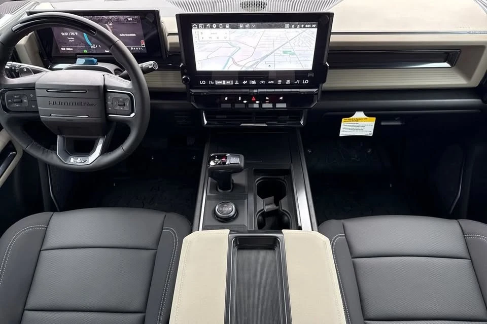 2026 GMC Hummer EV - Image 13 of 20