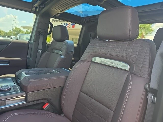 2026 GMC Hummer EV - Image 8 of 19