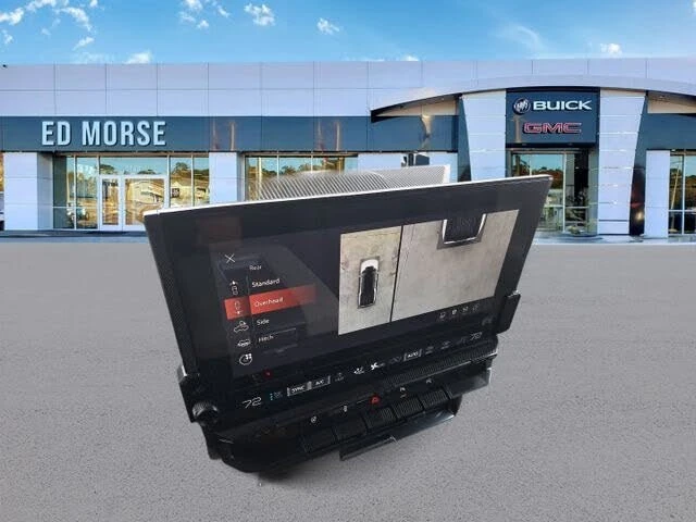 2026 GMC Hummer EV - Image 11 of 12