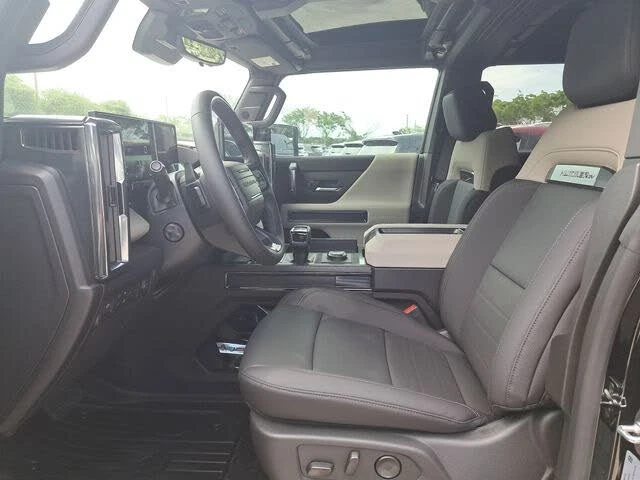 2026 GMC Hummer EV - Image 7 of 12