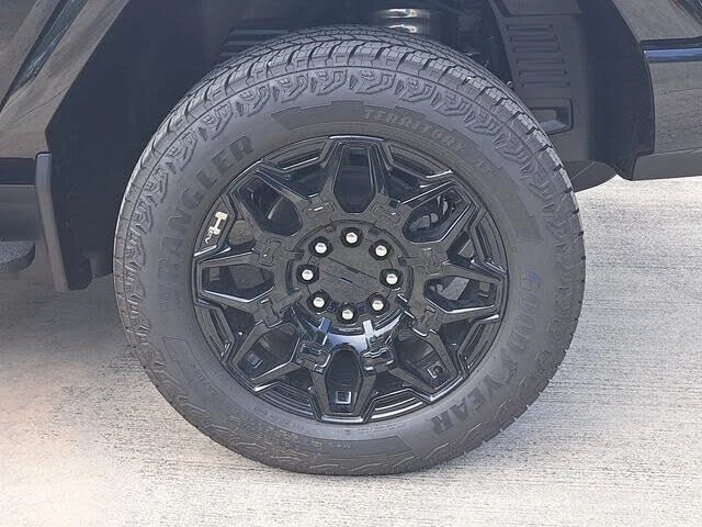 2026 GMC Hummer EV - Image 5 of 12