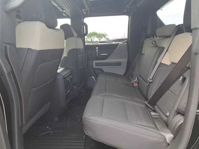 2026 GMC Hummer EV - Image 6 of 12