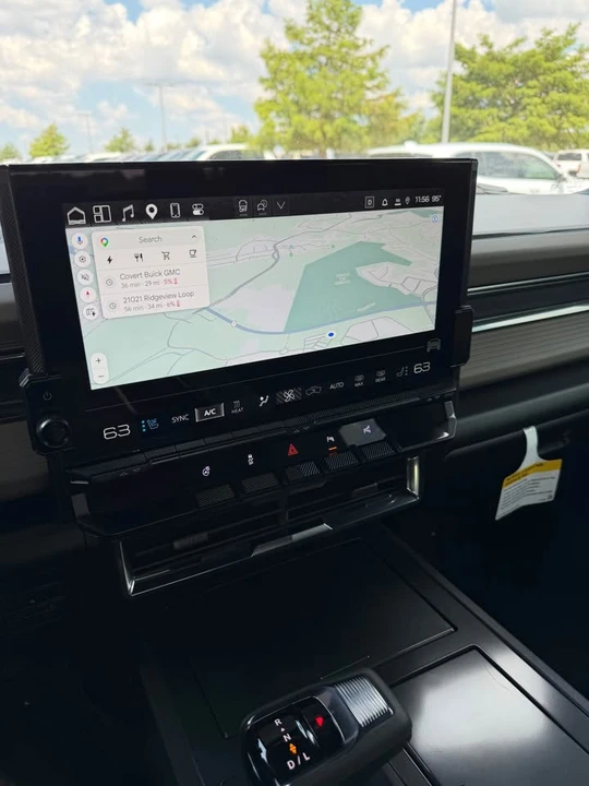 2026 GMC Hummer EV - Image 11 of 12