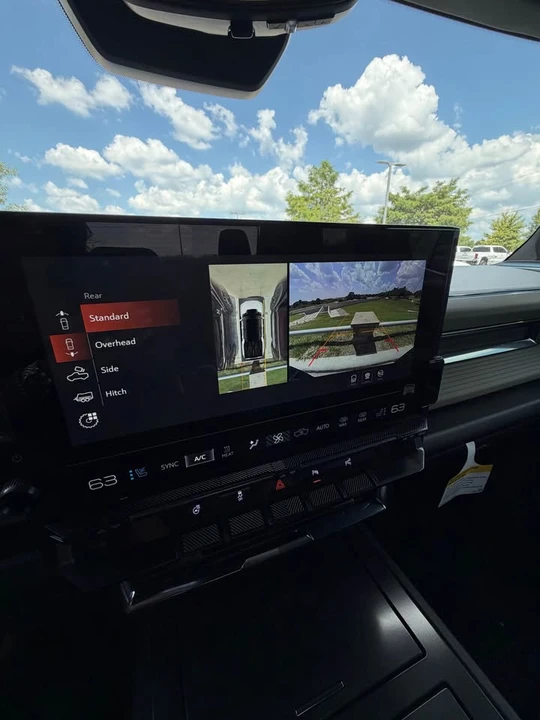 2026 GMC Hummer EV - Image 6 of 12
