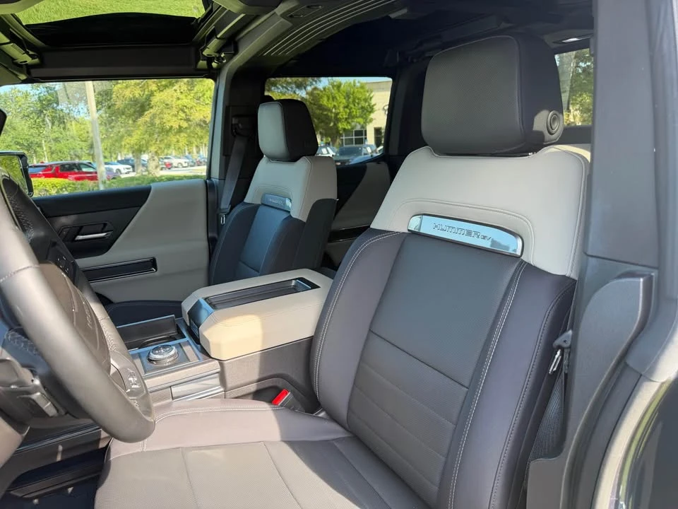 2026 GMC Hummer EV - Image 4 of 8