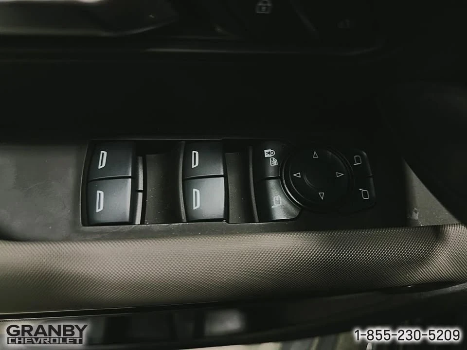 2026 GMC Hummer EV - Image 13 of 20