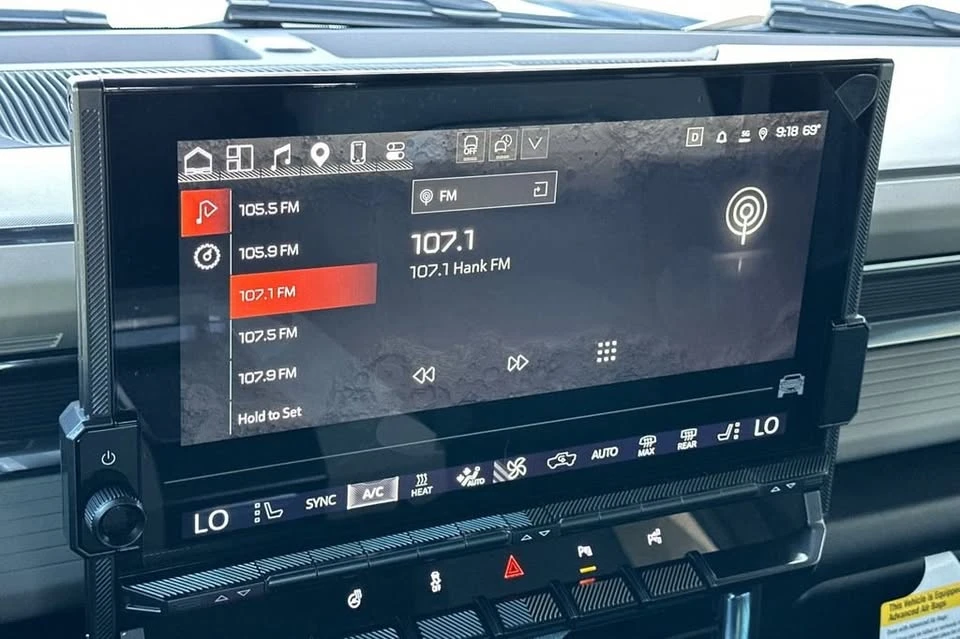 2026 GMC Hummer EV - Image 17 of 20