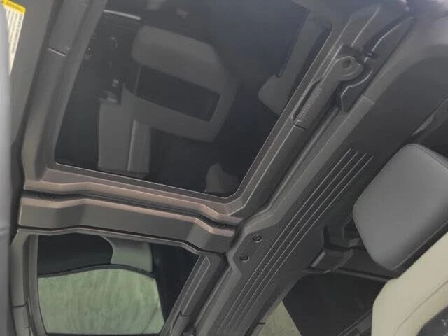2026 GMC Hummer EV - Image 11 of 14
