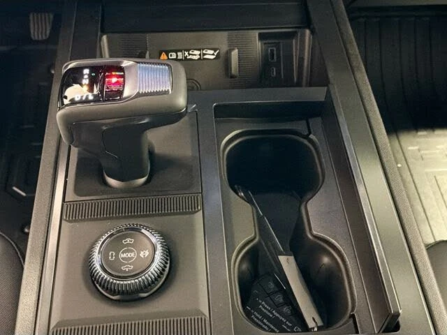 2026 GMC Hummer EV - Image 17 of 20