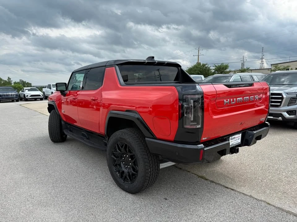 2026 GMC Hummer EV - Image 7 of 20