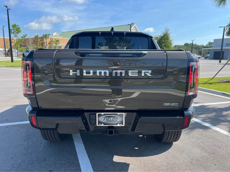2026 GMC Hummer EV - Image 11 of 11