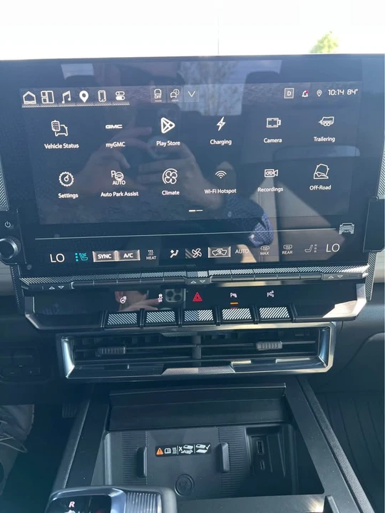 2026 GMC Hummer EV - Image 4 of 11