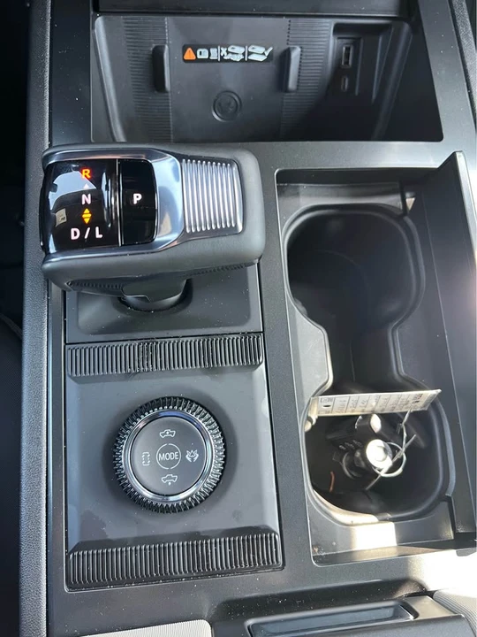 2026 GMC Hummer EV - Image 6 of 11