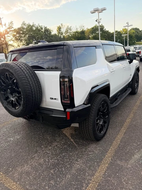 2026 GMC Hummer EV - Image 4 of 4