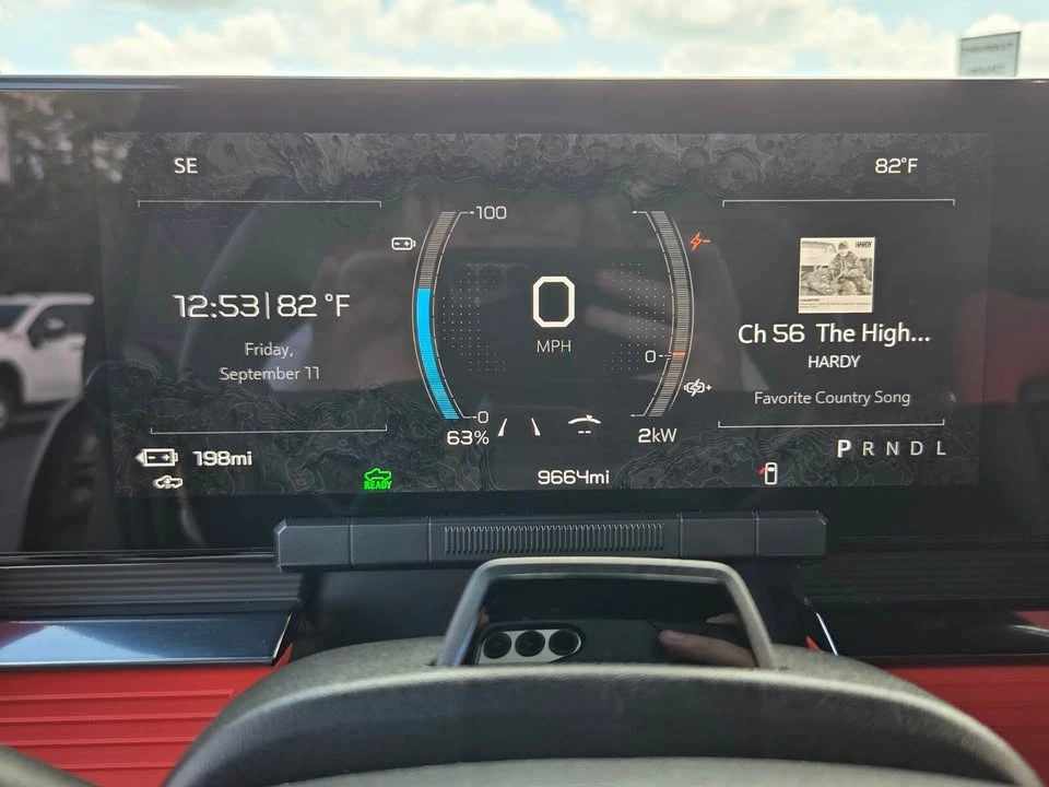 2026 GMC Hummer EV - Image 17 of 20