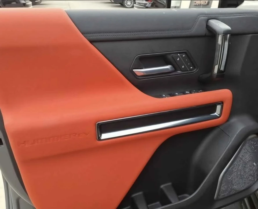 2026 GMC Hummer EV - Image 11 of 17
