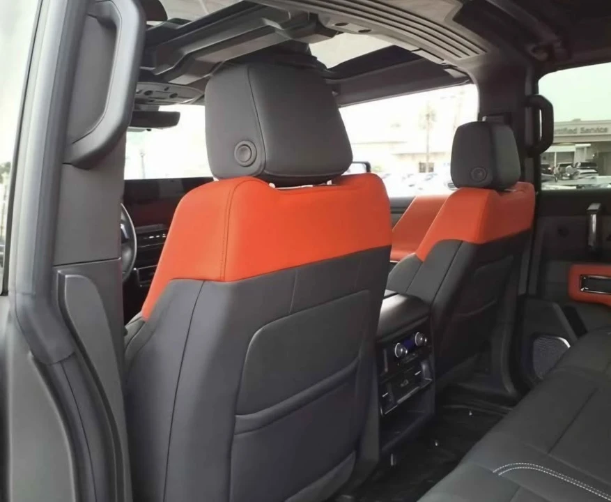 2026 GMC Hummer EV - Image 10 of 17