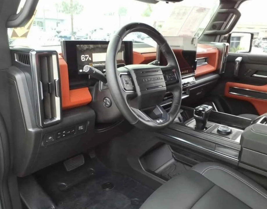 2026 GMC Hummer EV - Image 13 of 17