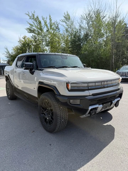 2026 GMC Hummer EV - Image 3 of 14