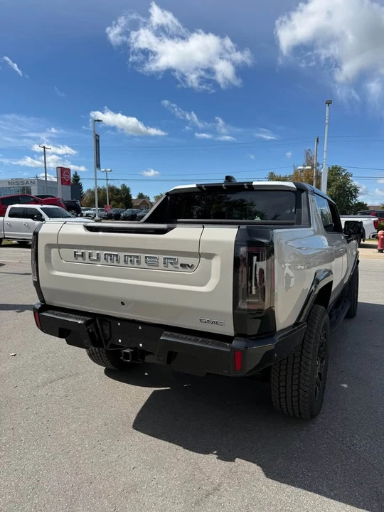 2026 GMC Hummer EV - Image 6 of 14