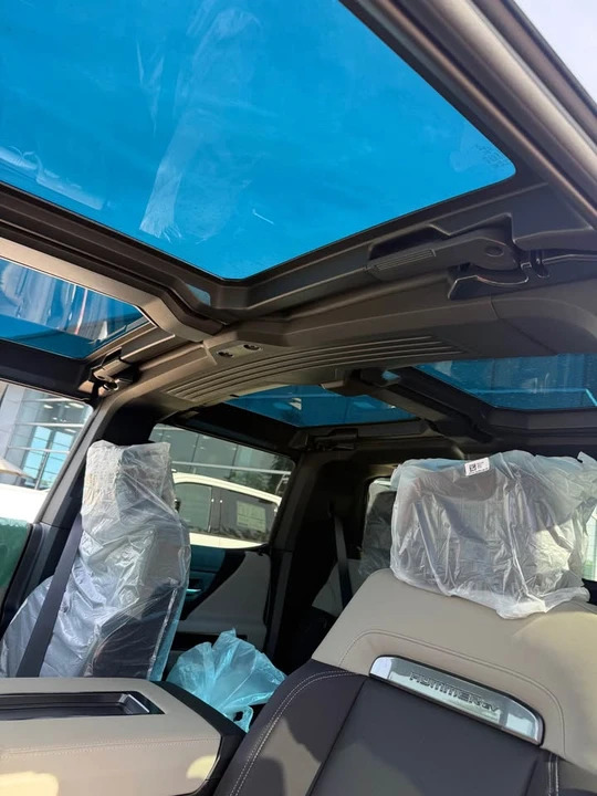 2026 GMC Hummer EV - Image 9 of 14
