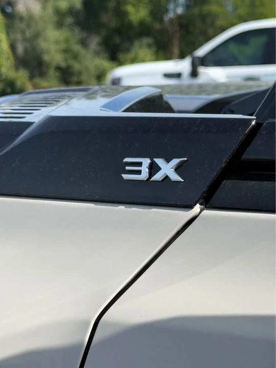 2026 GMC Hummer EV - Image 13 of 14