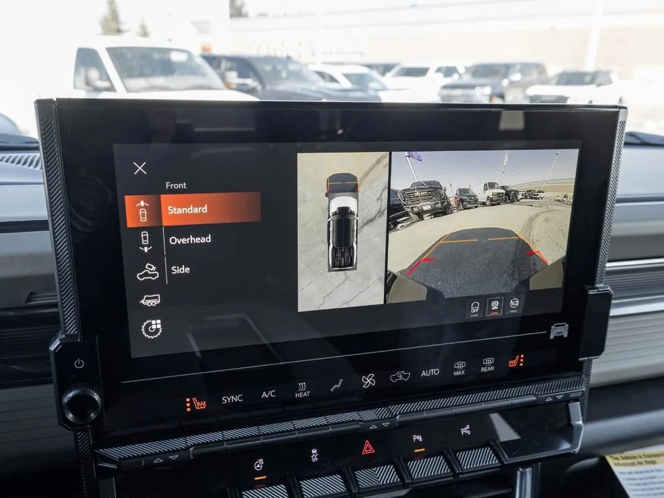 2026 GMC Hummer EV - Image 18 of 20