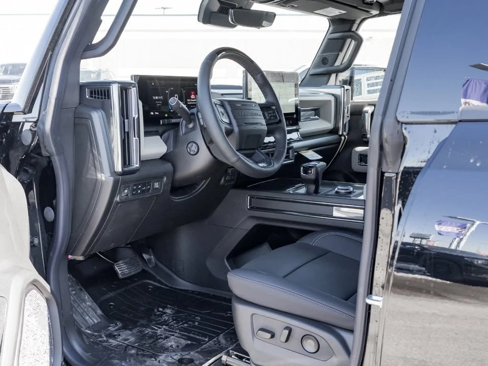 2026 GMC Hummer EV - Image 13 of 20