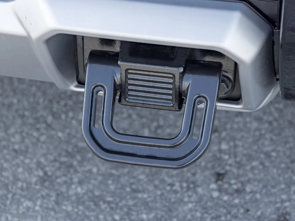 2026 GMC Hummer EV - Image 4 of 20