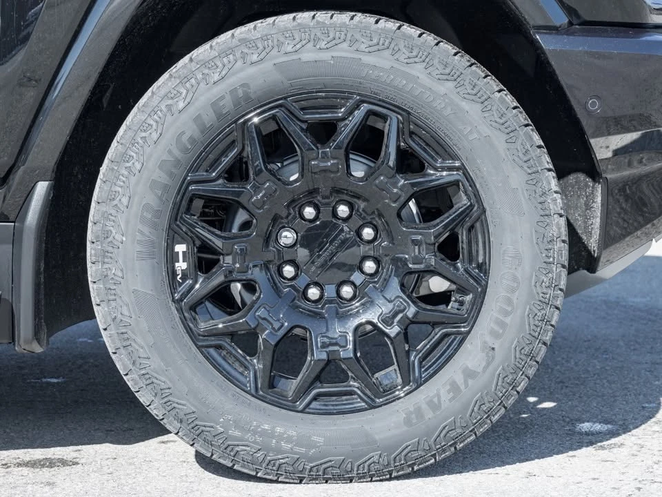 2026 GMC Hummer EV - Image 6 of 20