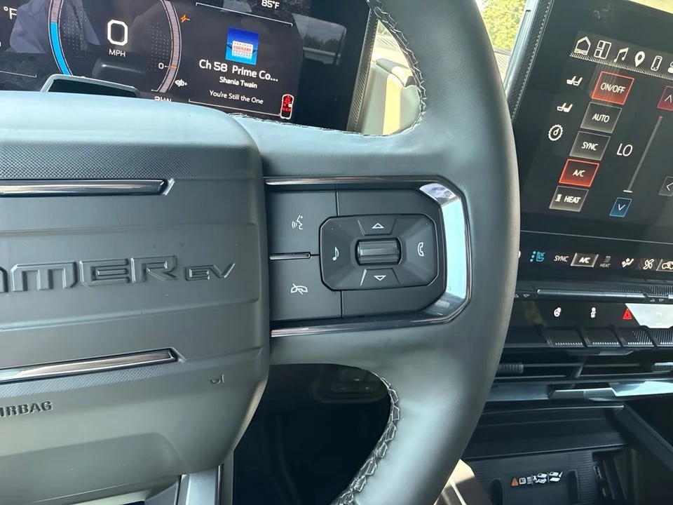2026 GMC Hummer EV - Image 19 of 31