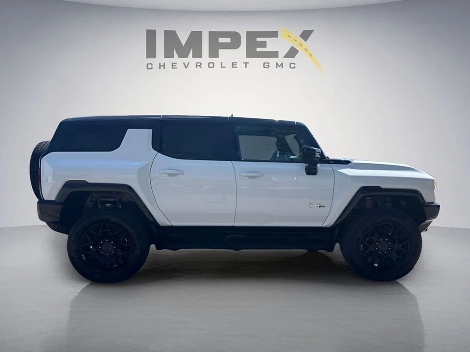 2026 GMC Hummer EV - Image 6 of 31