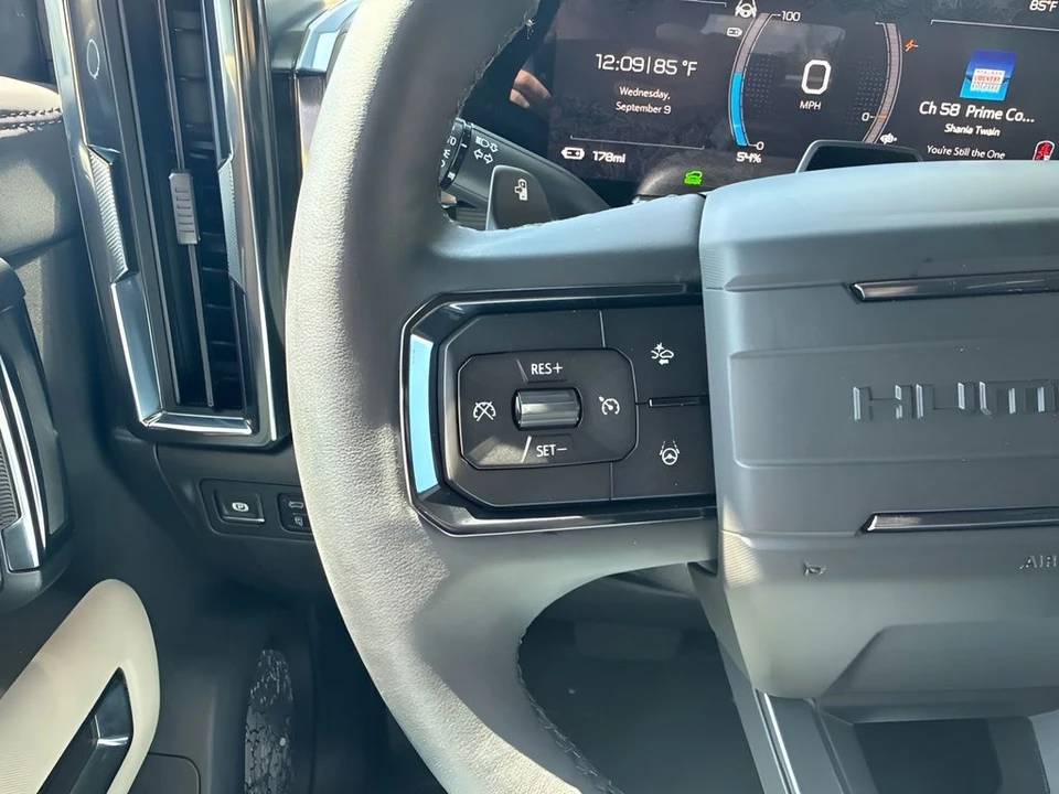 2026 GMC Hummer EV - Image 18 of 31