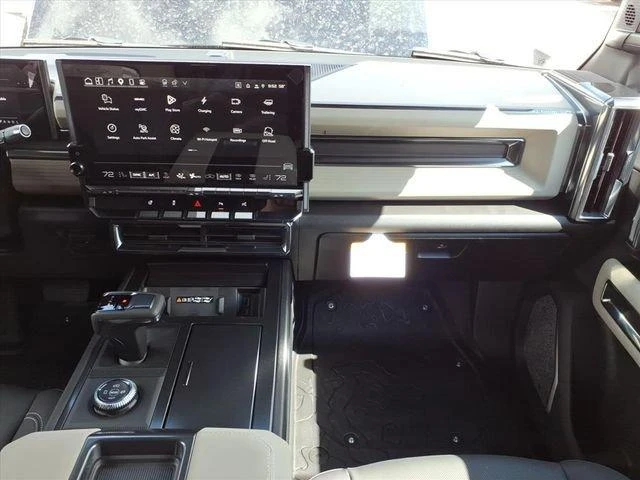 2026 GMC Hummer EV - Image 13 of 14