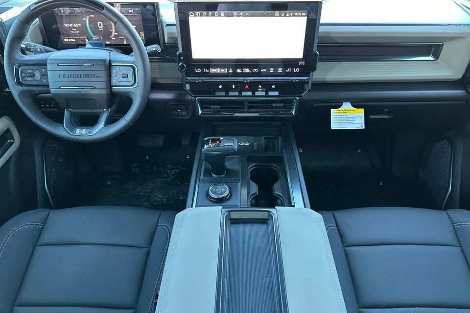 2026 GMC Hummer EV - Image 10 of 20