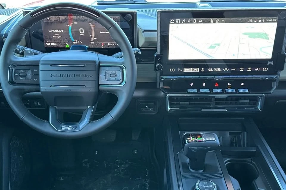 2026 GMC Hummer EV - Image 11 of 20