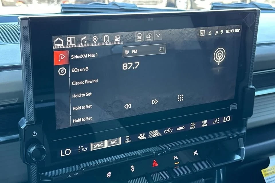 2026 GMC Hummer EV - Image 15 of 20