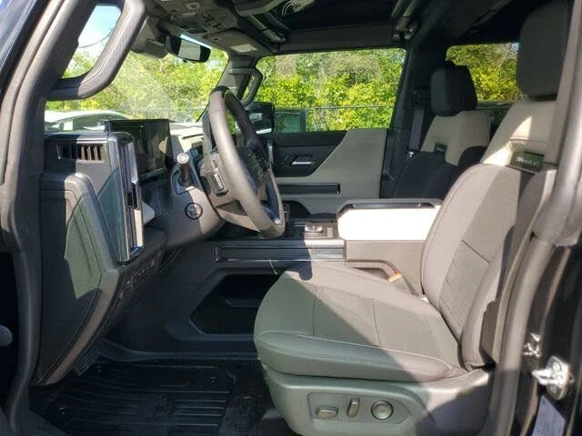 2026 GMC Hummer EV - Image 8 of 12
