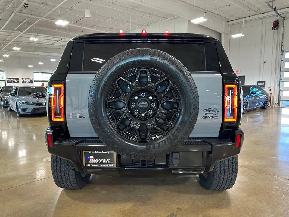 2026 GMC Hummer EV - Image 5 of 20