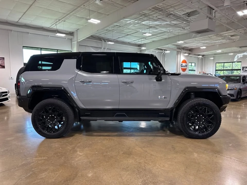 2026 GMC Hummer EV - Image 7 of 20