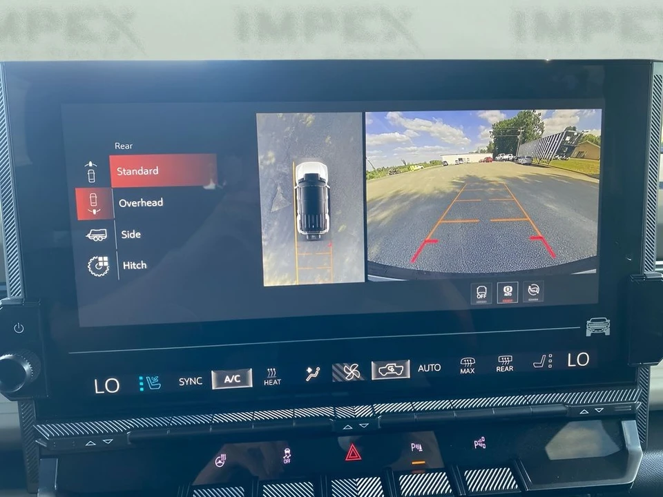 2026 GMC Hummer EV - Image 25 of 31