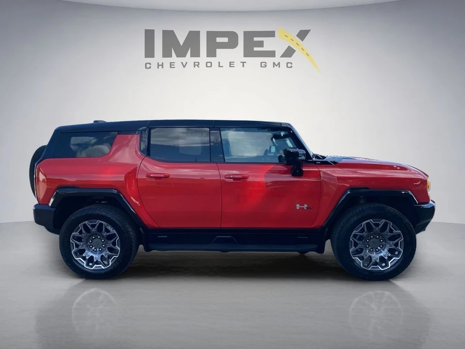 2026 GMC Hummer EV - Image 7 of 31