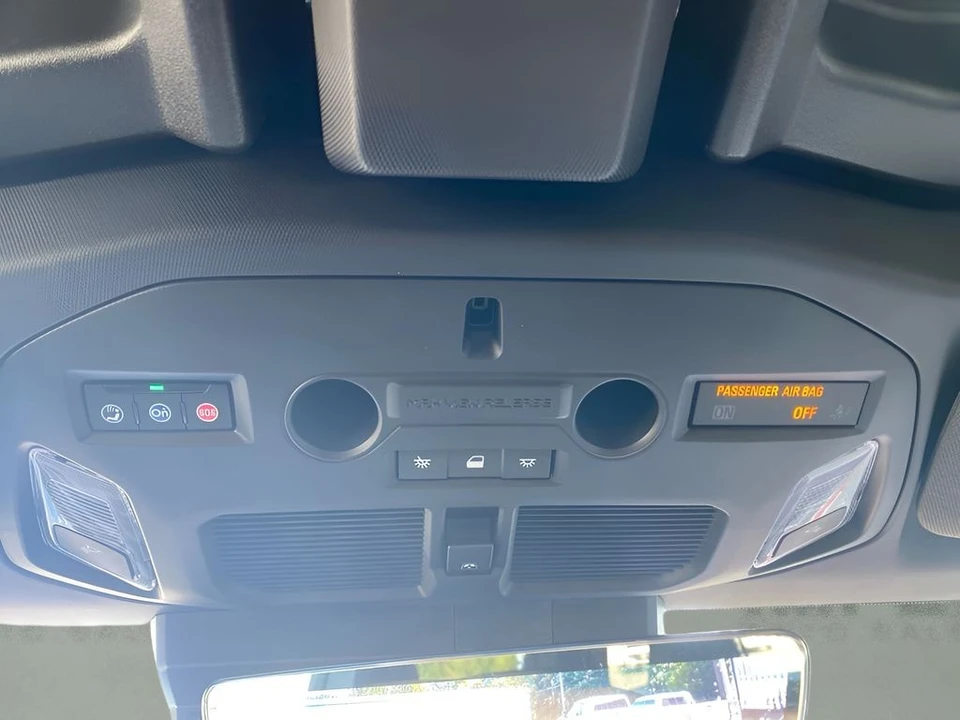 2026 GMC Hummer EV - Image 27 of 31